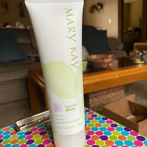 NEW-Mary Kay Botanical Effects Face Cleanser